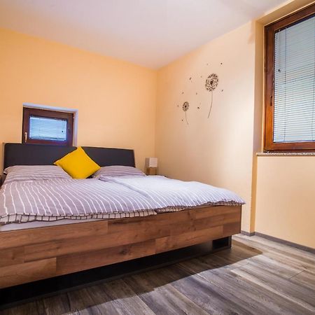 Apartment Veninsek Luce ภายนอก รูปภาพ