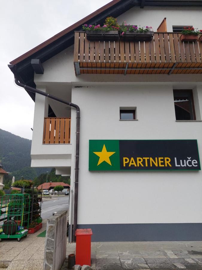 Apartment Veninsek Luce ภายนอก รูปภาพ