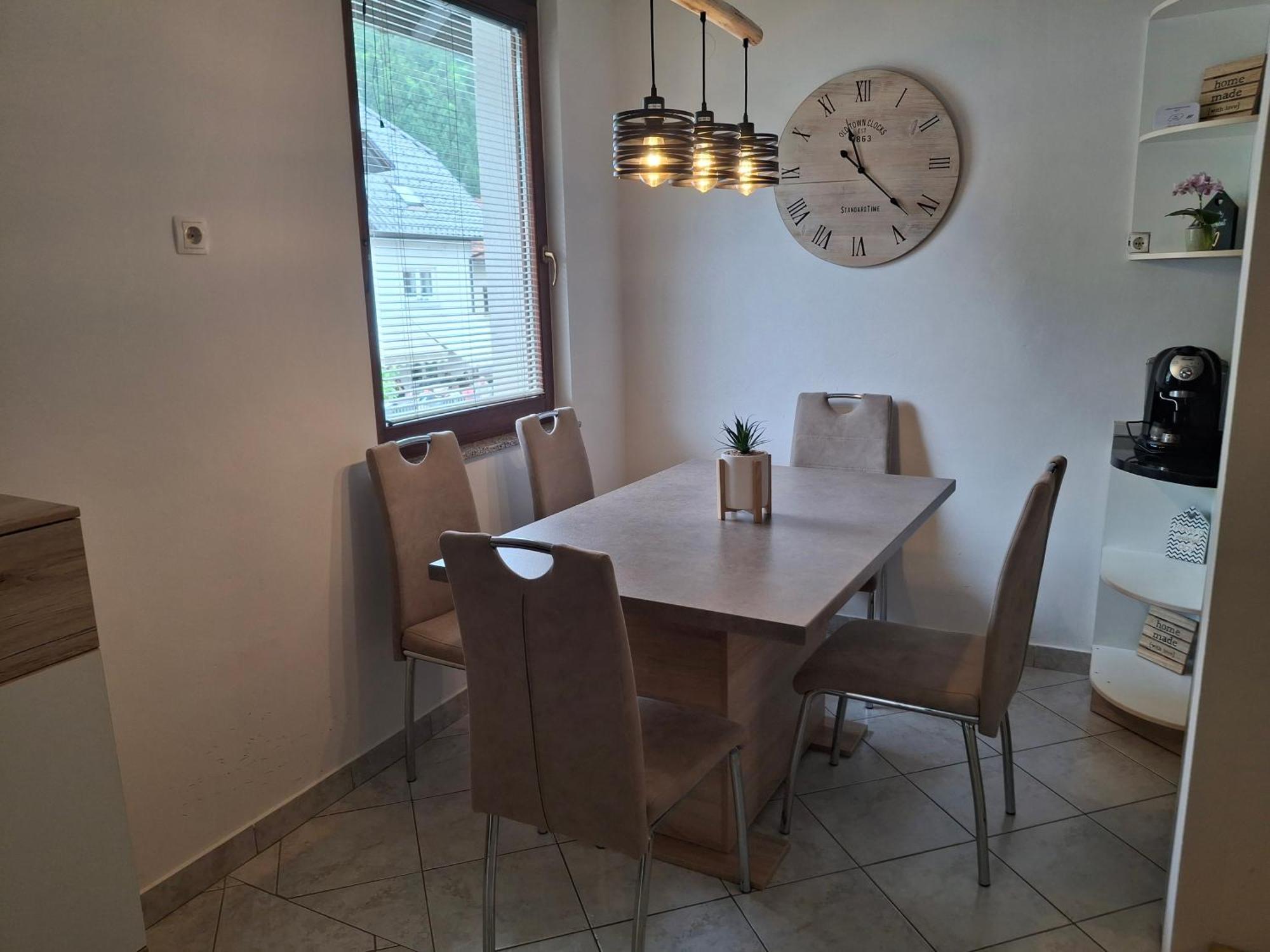 Apartment Veninsek Luce ภายนอก รูปภาพ