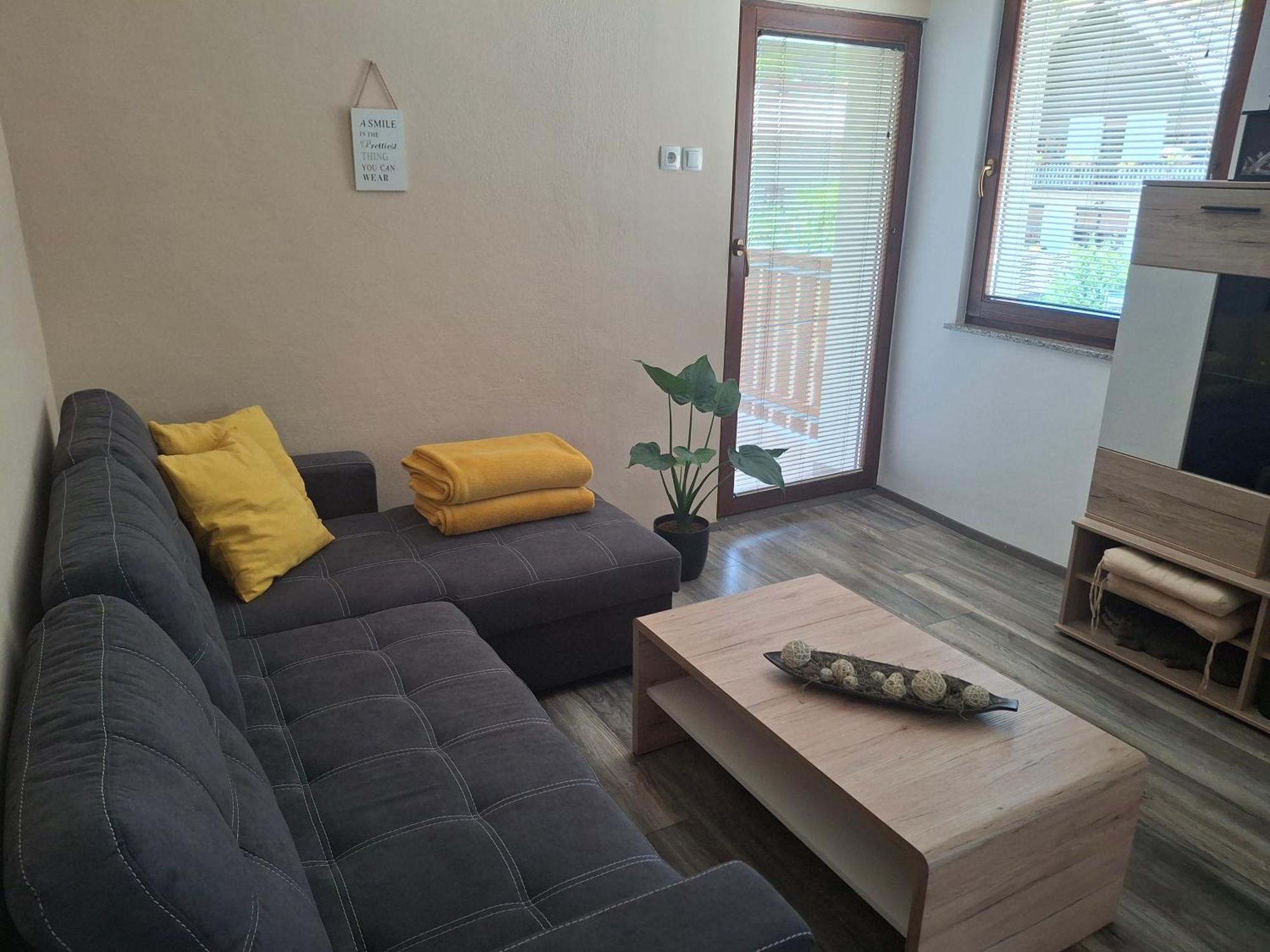 Apartment Veninsek Luce ภายนอก รูปภาพ
